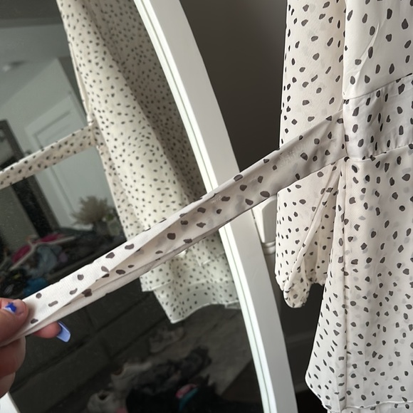 Brand new White & Black polka dot romper - Picture 3 of 4